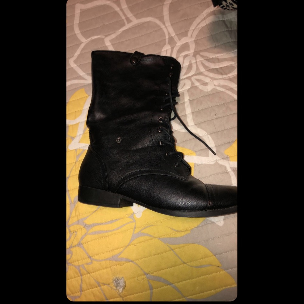 Shoes - Picture 3 of 3